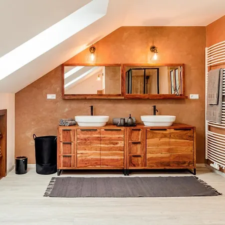 Nadstandardni Luxusni V Centru Ceske Lipy Apartament *